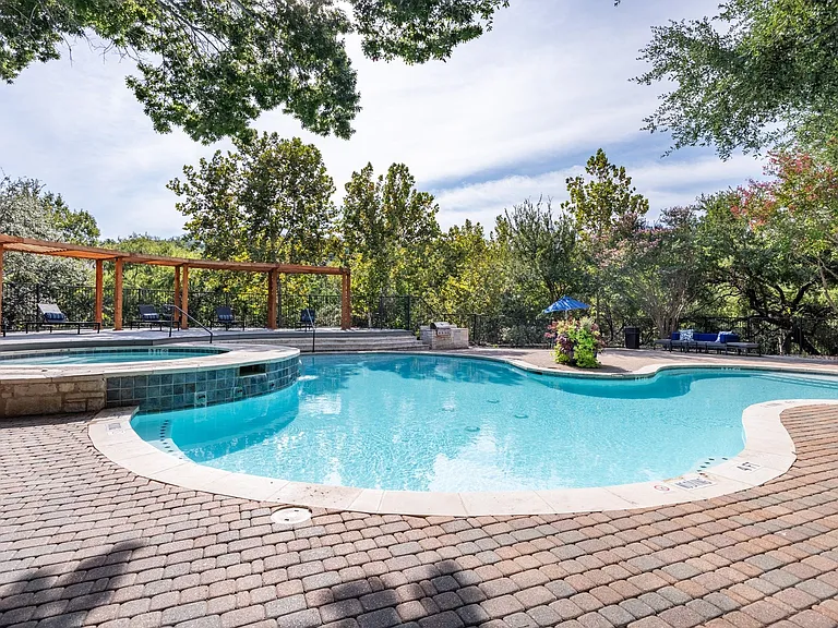 Sparkling Pool Views