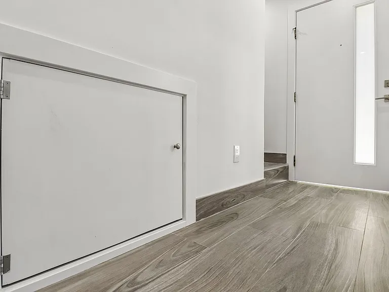 Garrison Townhome Apartments — Photo 32