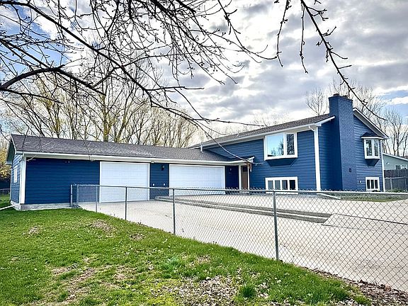 4th image of 955 Barbara Dr