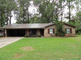 469 Meadowview Dr, Monticello, AR 71655