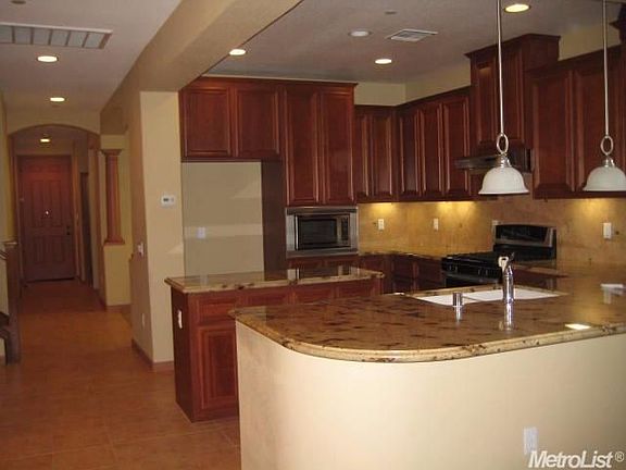 3rd image of 1344 Marseille Ln