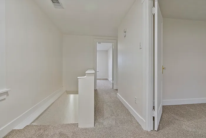 2217 Hawthorne Ave — Photo 8