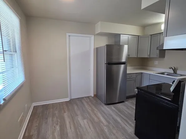 4301 Eastridge - Building 2, 4301 Eastridge Dr #4303, Rockford, IL 61107