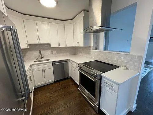 330 Shore Dr Photo 1