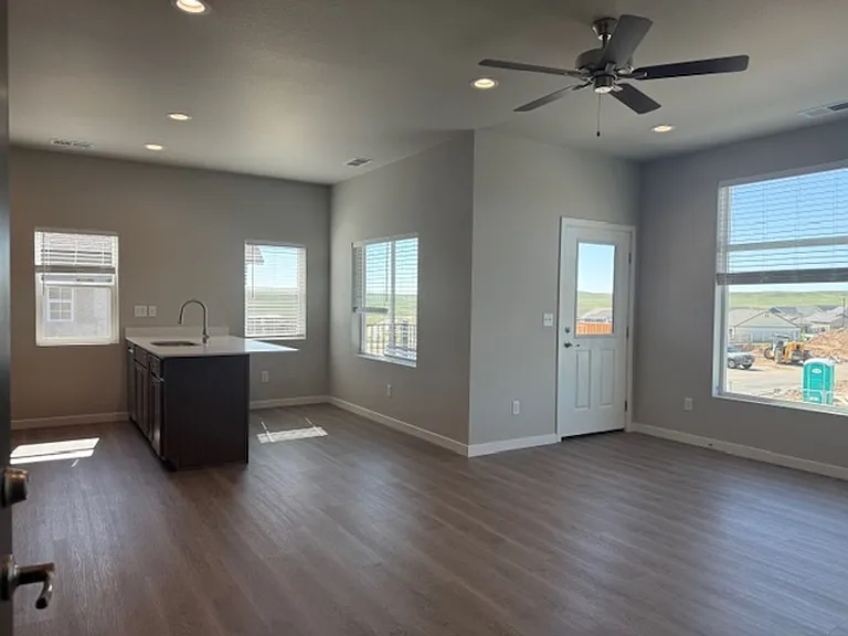 1370 Howling Moon Way — Photo 2