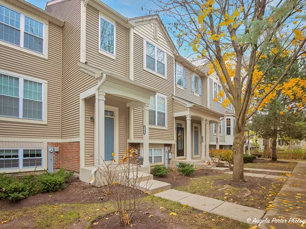 31631 Tallgrass Ct, McHenry, IL 60051