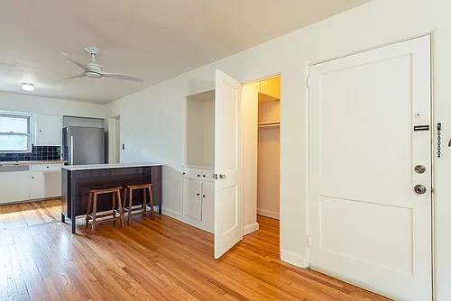279 Kimberly Ave #6 Photo 1