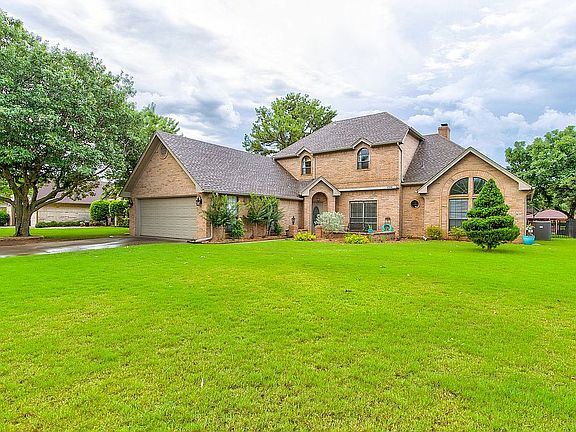 4th image of 2508 Waters Edge Dr