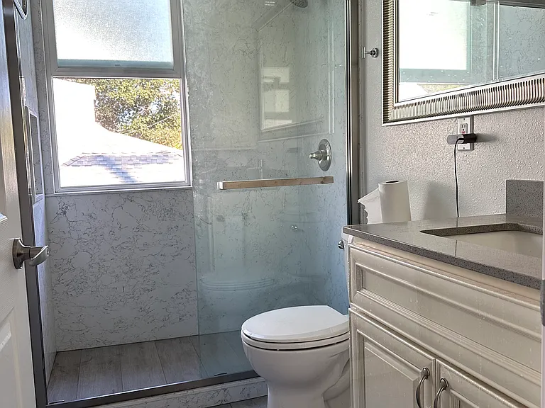 1402 High St #3 — Photo 8