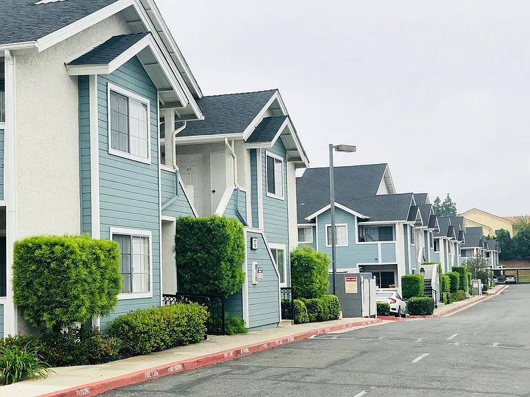 Reed and Brooke Apartments — Photo 43