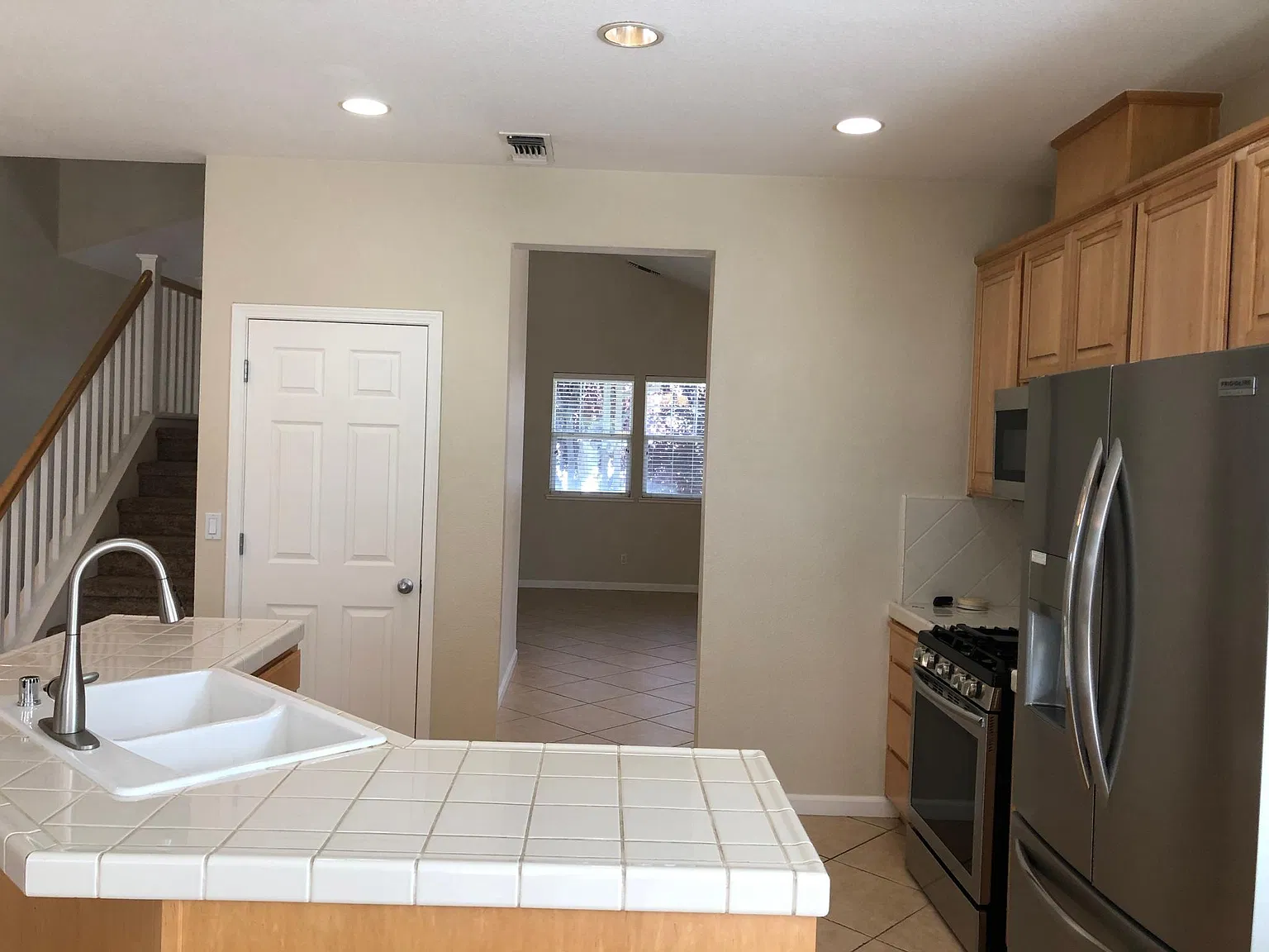 907 Countrywood Cir — Photo 4