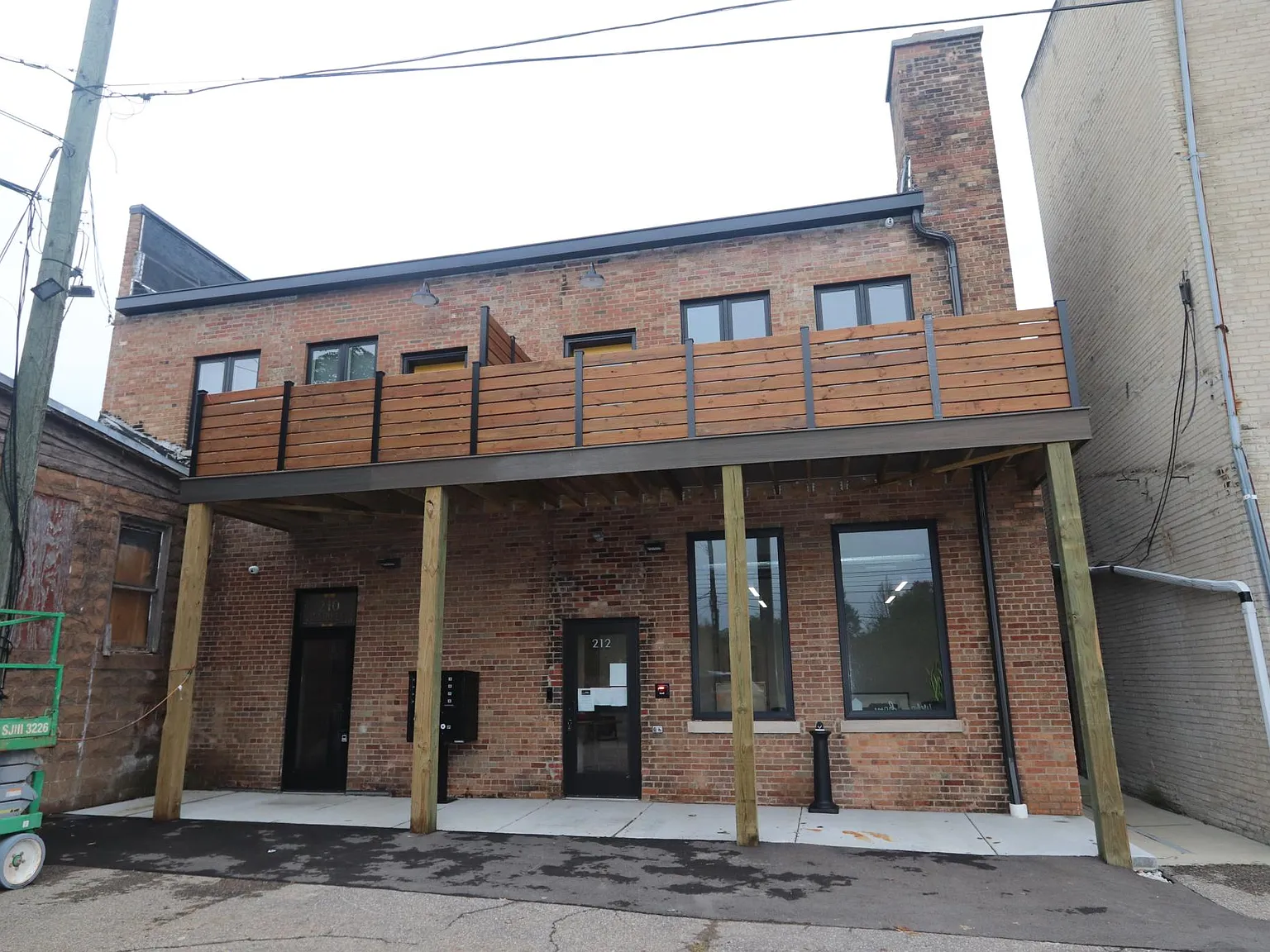 2 bed, 1054 sqft, $1,875 — Photo 4