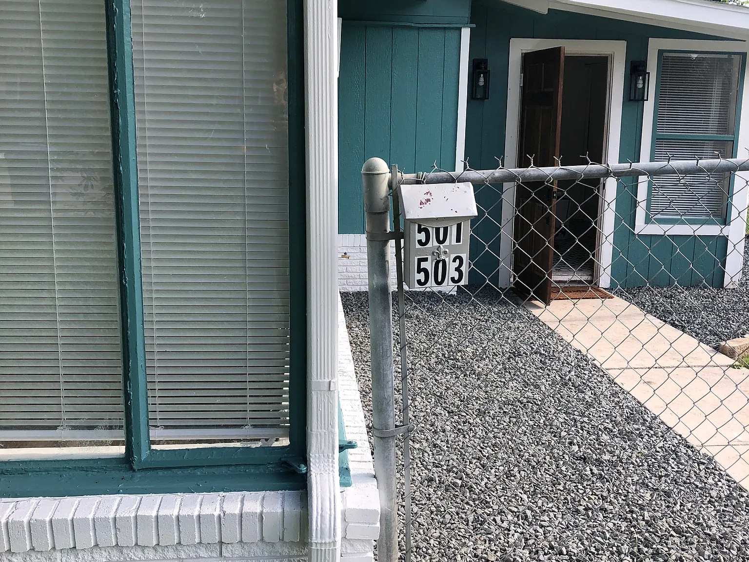 2 bed, 950 sqft, $1,325 — Photo 3