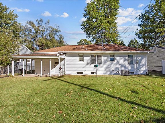 4th image of 2929 Fortune Dr