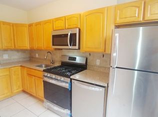 228 6th Ave APT 3, Brooklyn, NY 11215