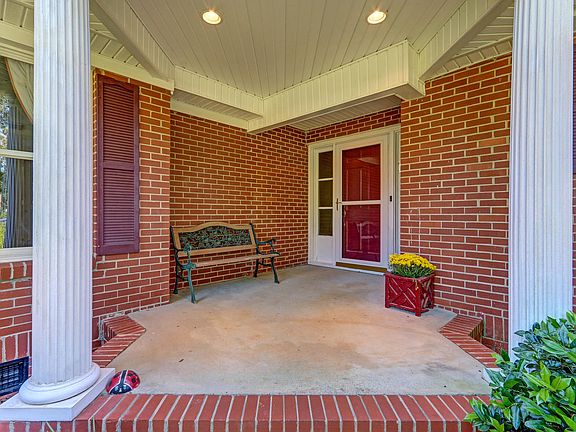 2nd image of 3501 Dogwood Dr