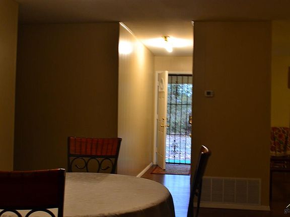 5th image of 42 Private Road 6438