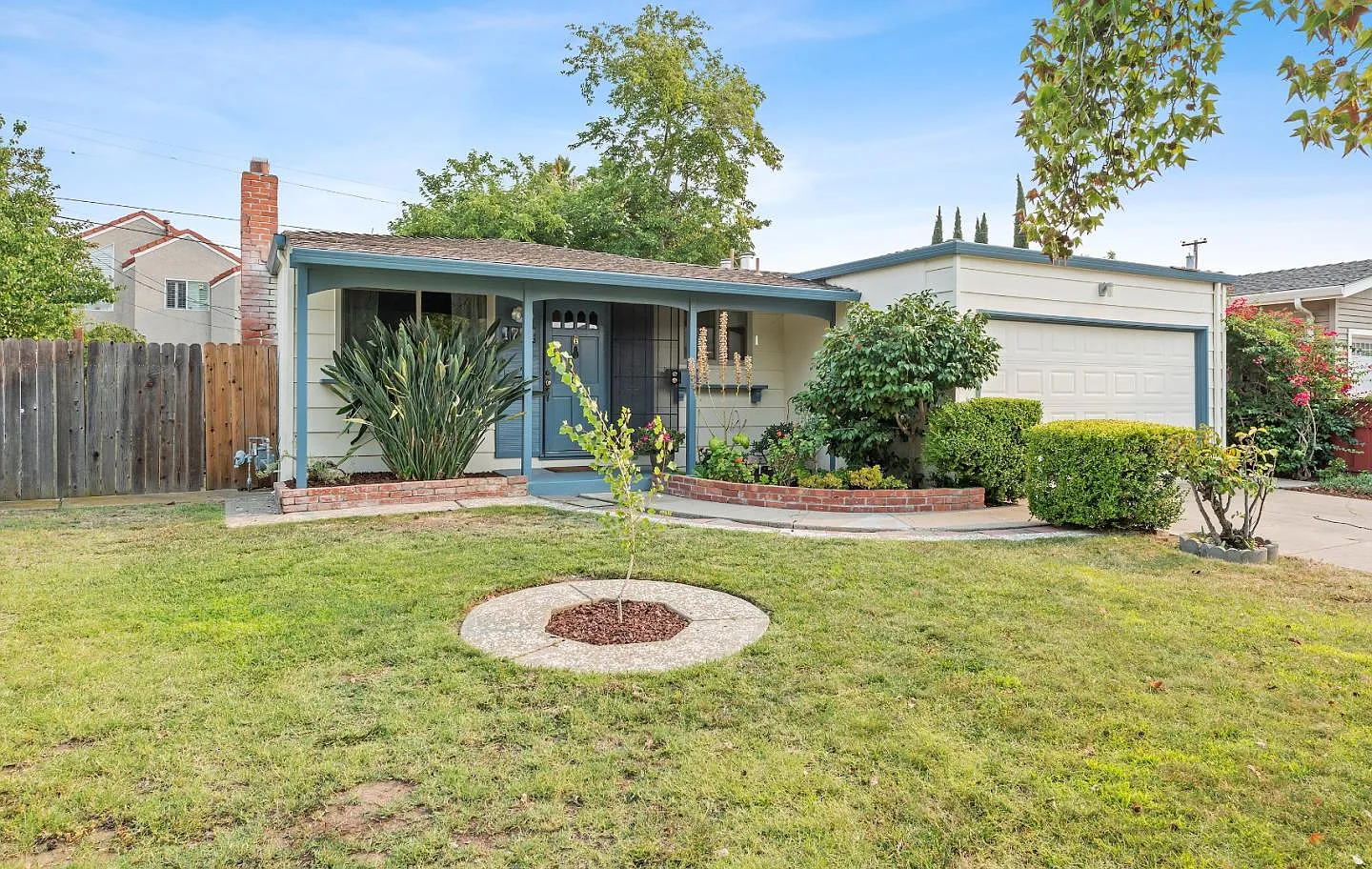 1734 Del Paso Ave photo 1