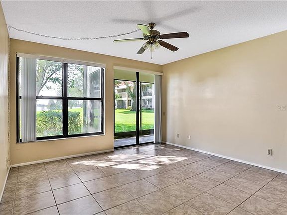 2nd image of 502 Sweet Bay Cir