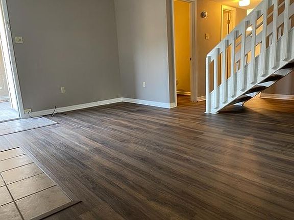3rd image of 623 Cedarwood Dr