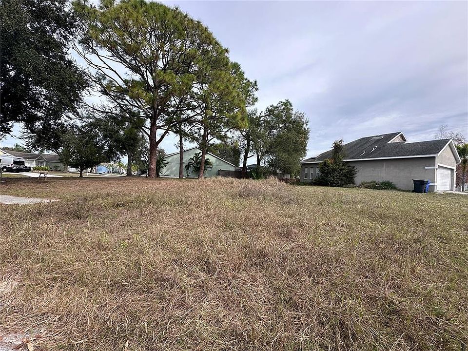 2nd image of 236 Lookout Dr #F