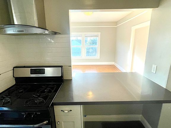 5th image of 3040 Telegraph Ave #6