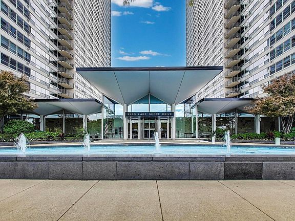 4th image of 3550 N Lake Shore Dr APT 228
