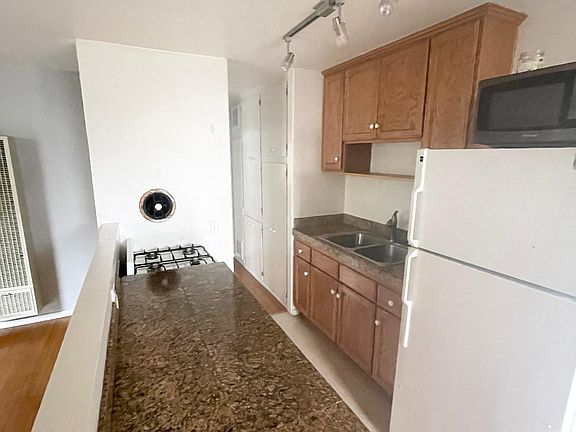 4th image of 3374 Overland Ave APT 2