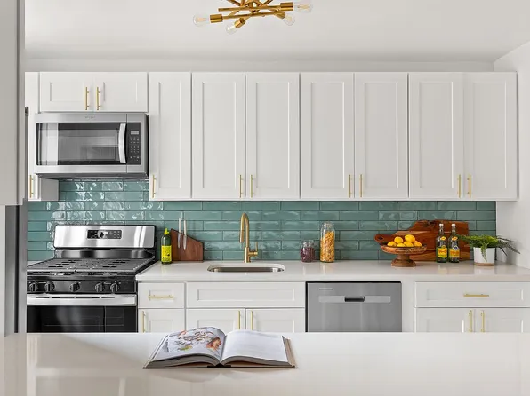 243 McDonald Ave APT 6J, Brooklyn, NY 11218