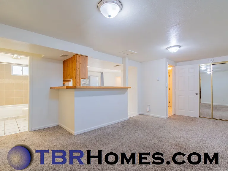2340 W Harvard Ave — Photo 15