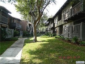 3rd image of 1345 Cabrillo Park Dr APT J01