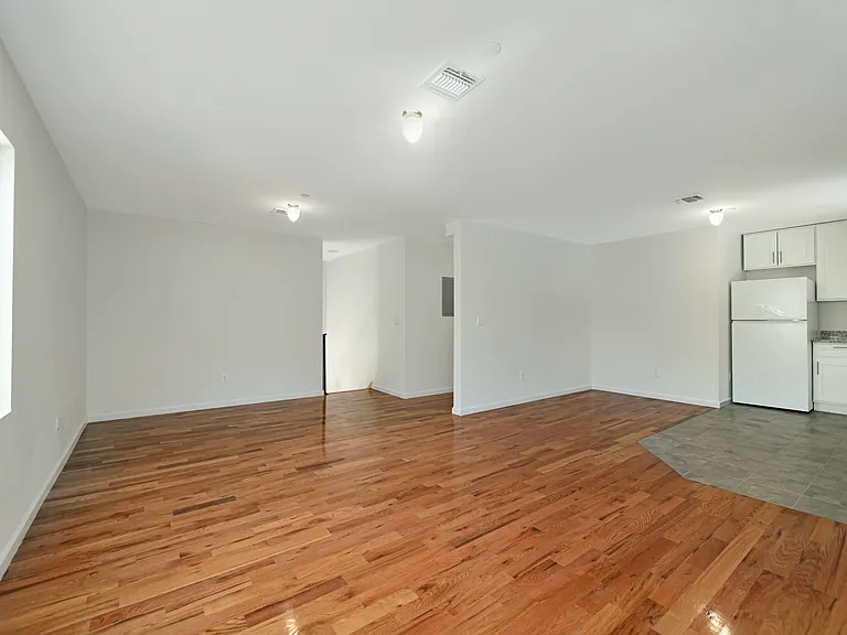 14 Girard St #B — Photo 8