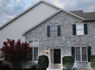 1053 Hammon Ave, Ephrata, PA 17522