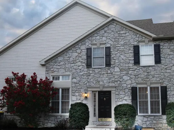 1053 Hammon Ave, Ephrata, PA 17522