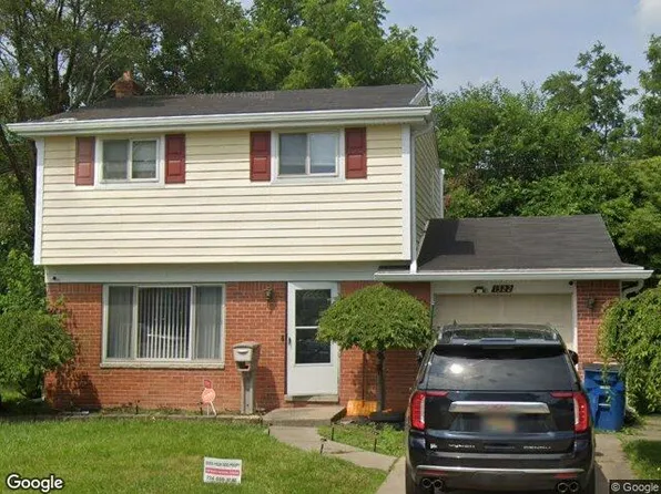 1322 Woodbourne St, Westland, MI 48186