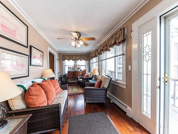 3rd image of 95 Louisana St