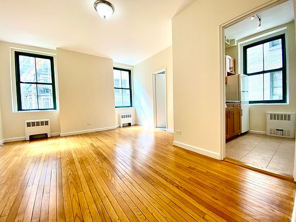 3rd image of 509 E 78th St APT 2D