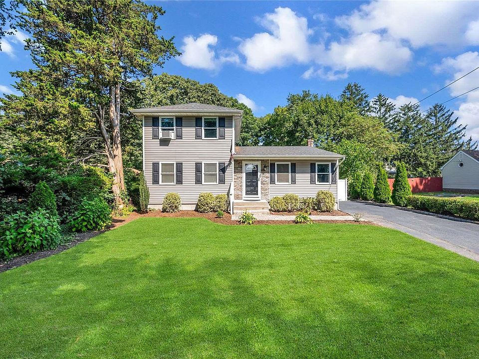 1st image of 21 Whitman Avenue