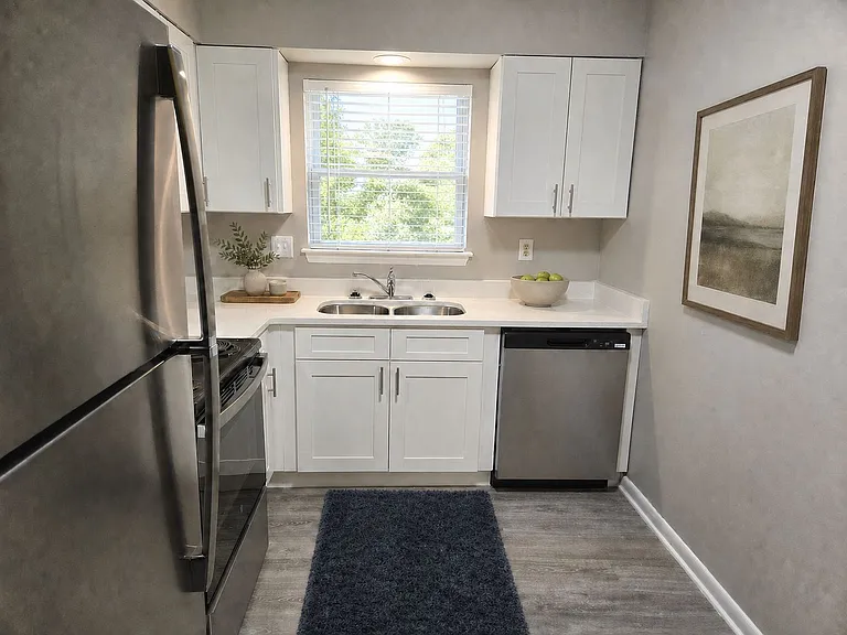 St. Francis Apartments — Photo 4