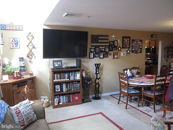 3rd image of 107 N School St APT 2C