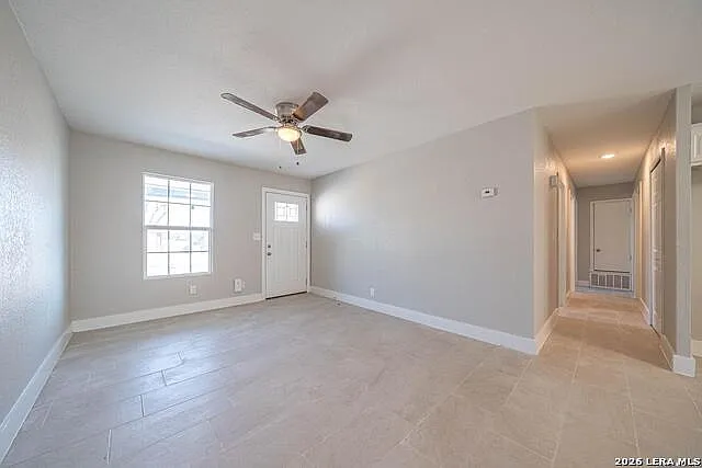 4 bed, 3.0 bath, 1920 sqft, $1,900 — Photo 4