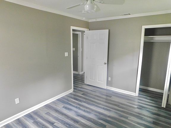 5th image of 3606 Eastgate Dr