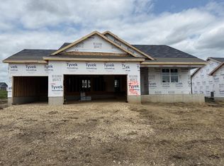 2735 Amber Valley Rd, Cedar Falls, IA 50613