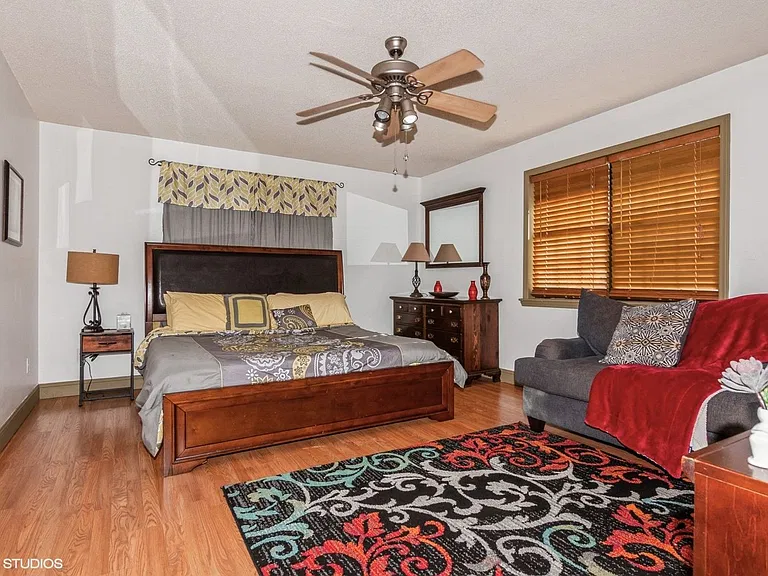9938 Sandra Ln — Photo 15