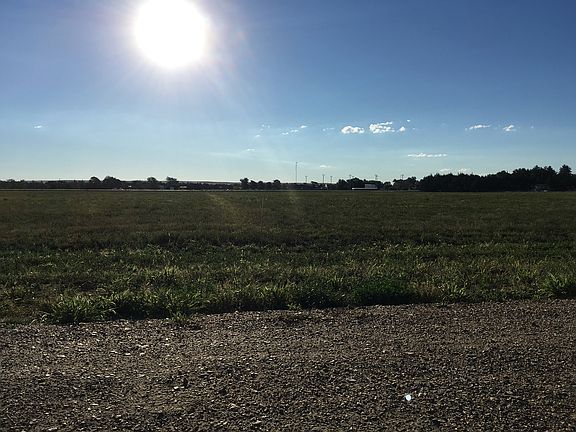 5th image of 1124 Sunset Dr