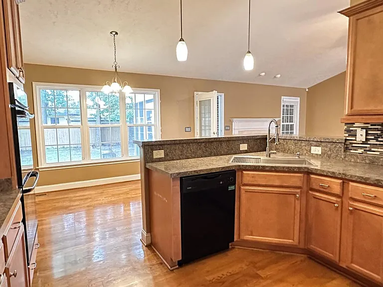 2928 Prioress Dr — Photo 12