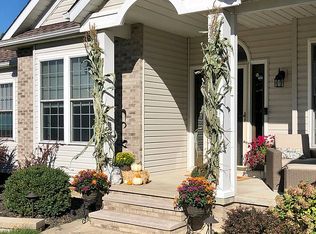 2101 Country Club Dr, Wickliffe, OH 44092