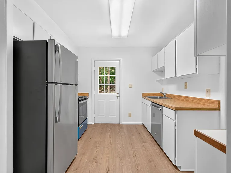 225 Harvest Dr — Photo 14