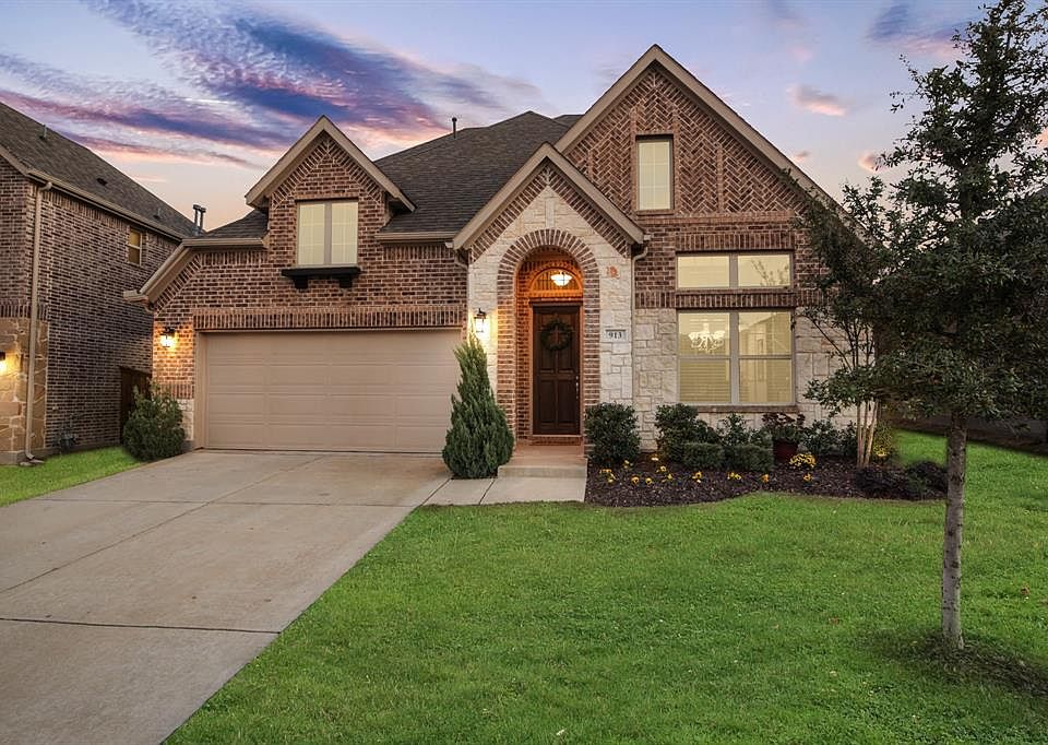 1st image of 913 Llano Falls Dr