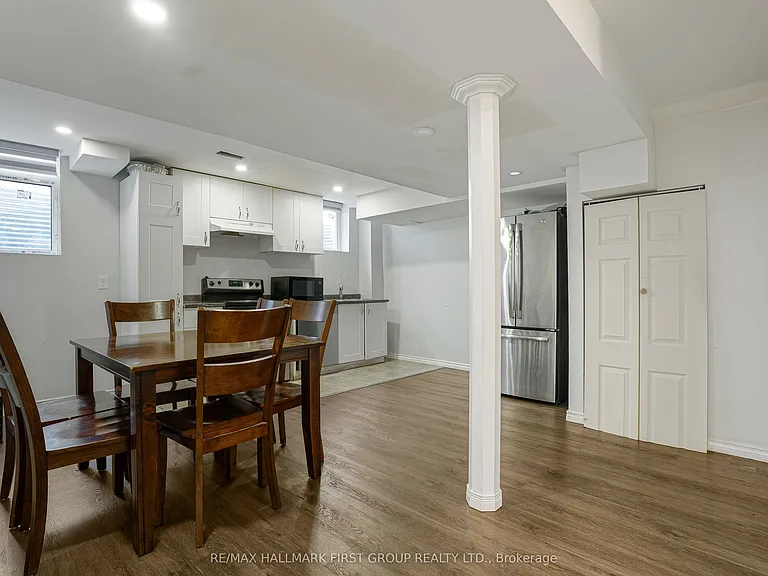 86 Seward Cres — Photo 5
